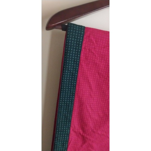 Woven Style Wine Red Green Tapestry Table Runner Length 74" Tassels Classic GUC - Picture 6 of 15